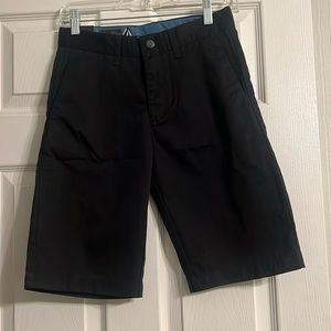 volcom boy’s black chino uniform shorts NWOT
